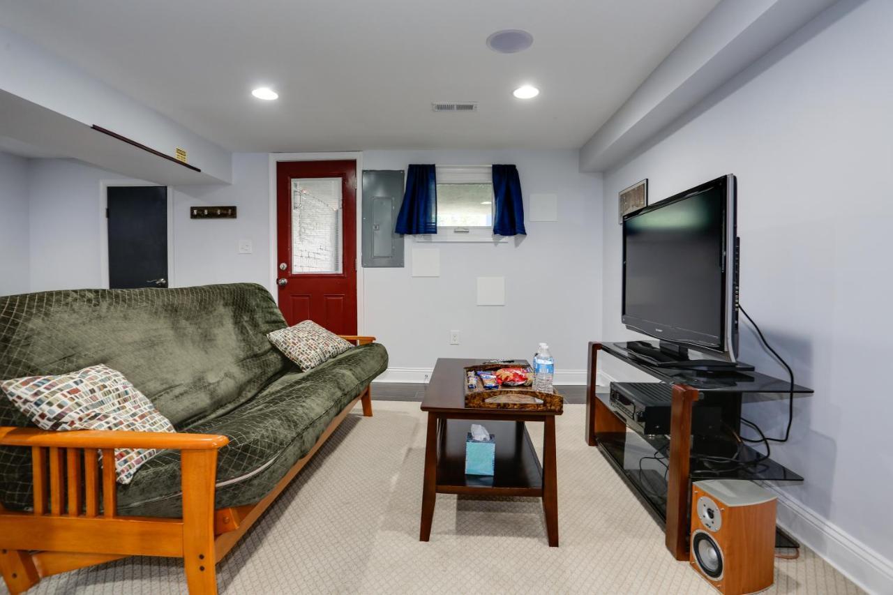 English Basement Suite In Petworth, Washington, Dc -- Free Off-Street Parking, Walk To Metro And Restaurants Exterior photo